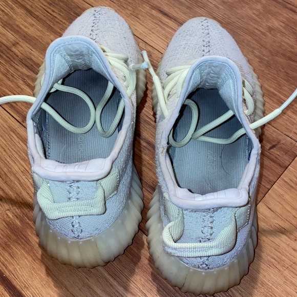 Yeezy 350 v2 butters - Picture 8 of 9